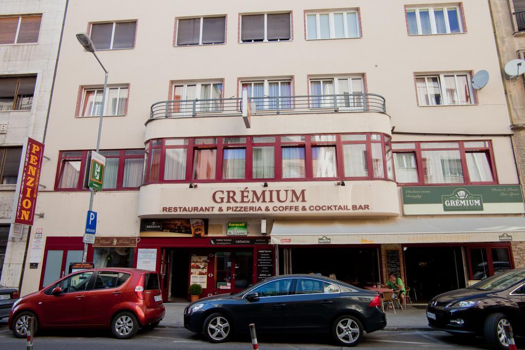 Hotel Penzion Gremium Bratislava Exterior foto