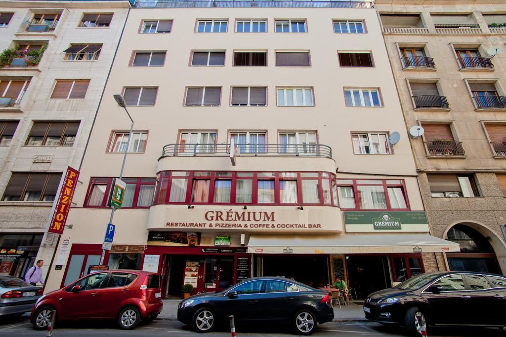 Hotel Penzion Gremium Bratislava Exterior foto