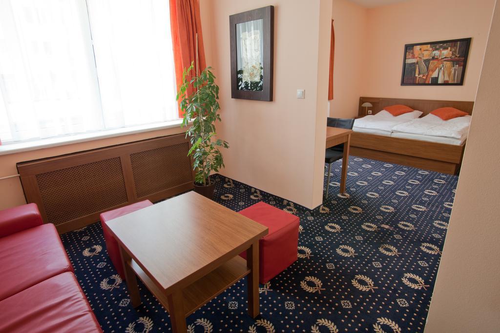 Hotel Penzion Gremium Bratislava Exterior foto