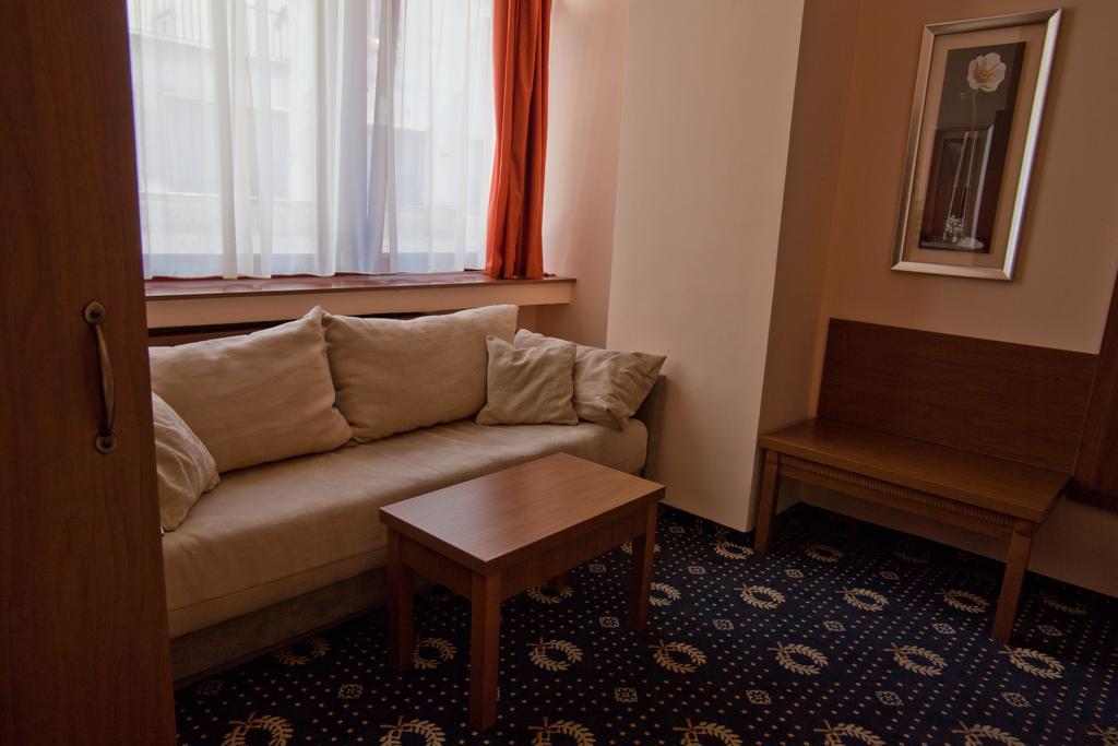 Hotel Penzion Gremium Bratislava Exterior foto